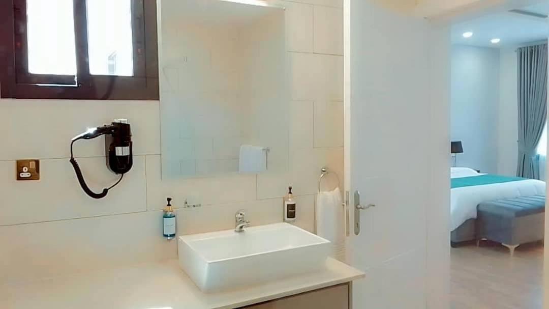 24 Roma Aparthotel Lusaka Exteriör bild