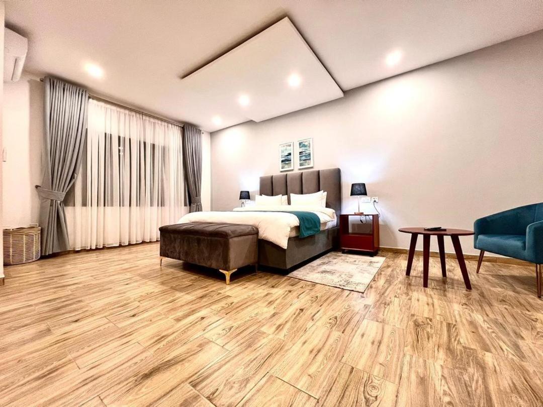 24 Roma Aparthotel Lusaka Exteriör bild